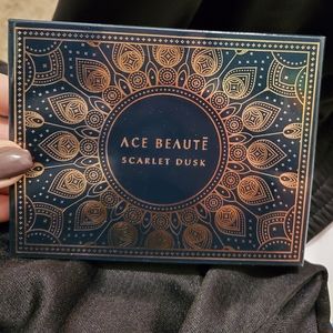 Ace beaute scarlet dusk eye pallet